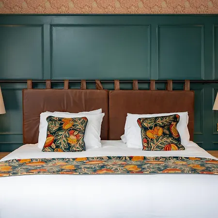 The Royal By Chef & Brewer Collection Hotel