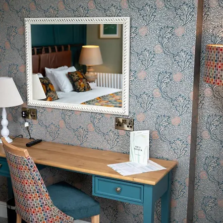 Hotel The Royal By Chef & Brewer Collection 4*