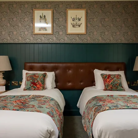 Hotel The Royal By Chef & Brewer Collection 4*