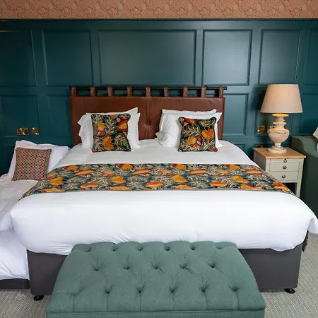 Hotel The Royal By Chef & Brewer Collection